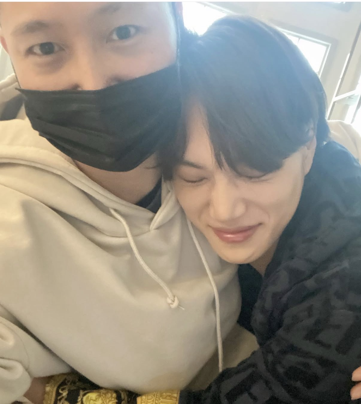 Jae Shim selfie with KAI (EXO)